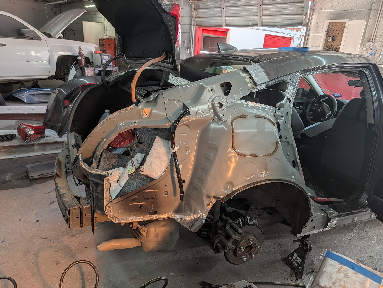 Major Collision Repair - C&M Body Works El Paso